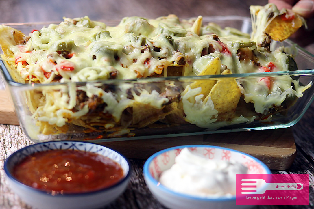 Nachos mit Hackfleisch und Käse überbacken - Sandras Kochblog