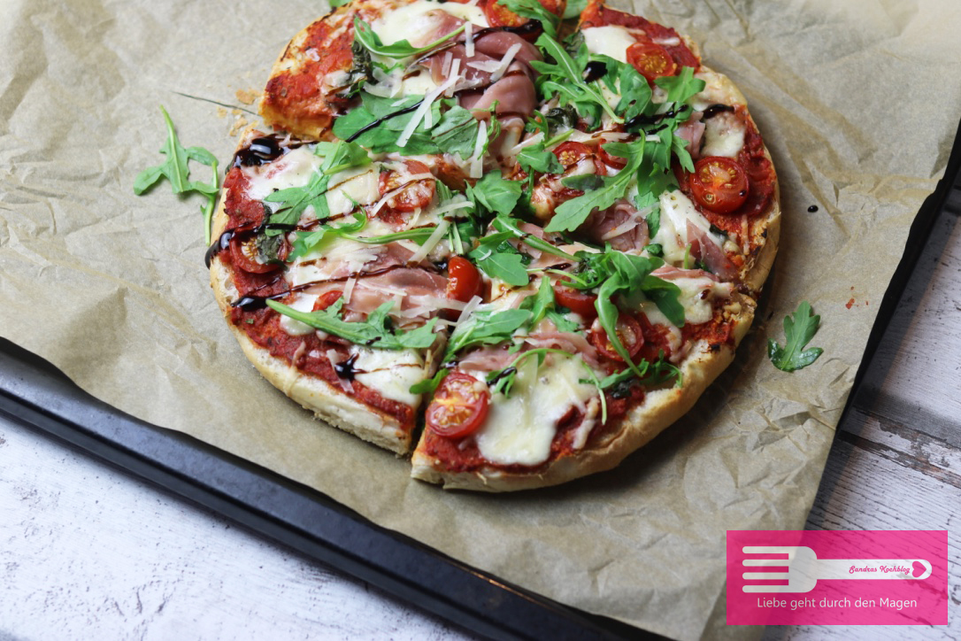 Fladenbrot Pizza mit Rucola und Parmaschinken - Sandras Kochblog