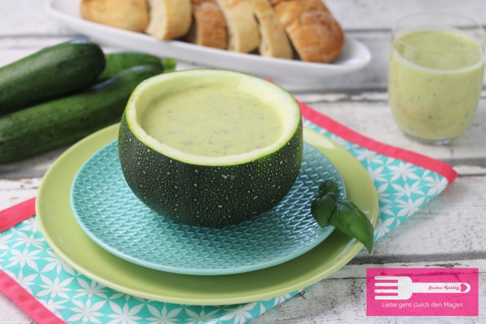 Kalte Zucchini Joghurt Suppe - Sandras Kochblog