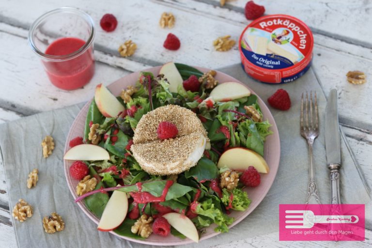 Salat mit Himbeerdressing und gebackenem Camembert - Sandras Kochblog