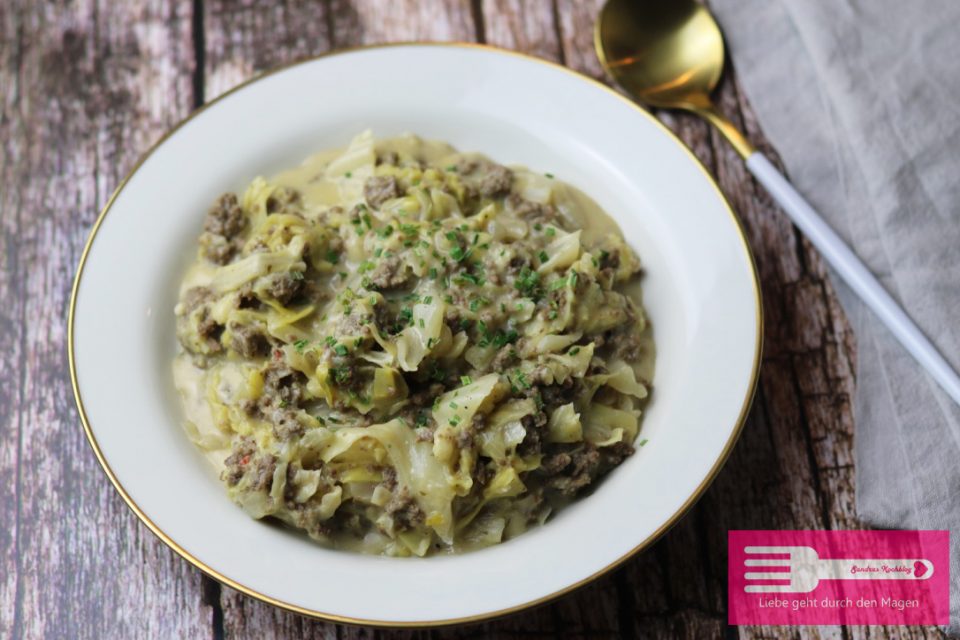 Chinakohl Pfanne mit Frischkäse und Hackfleisch (Low Carb) - Sandras ...