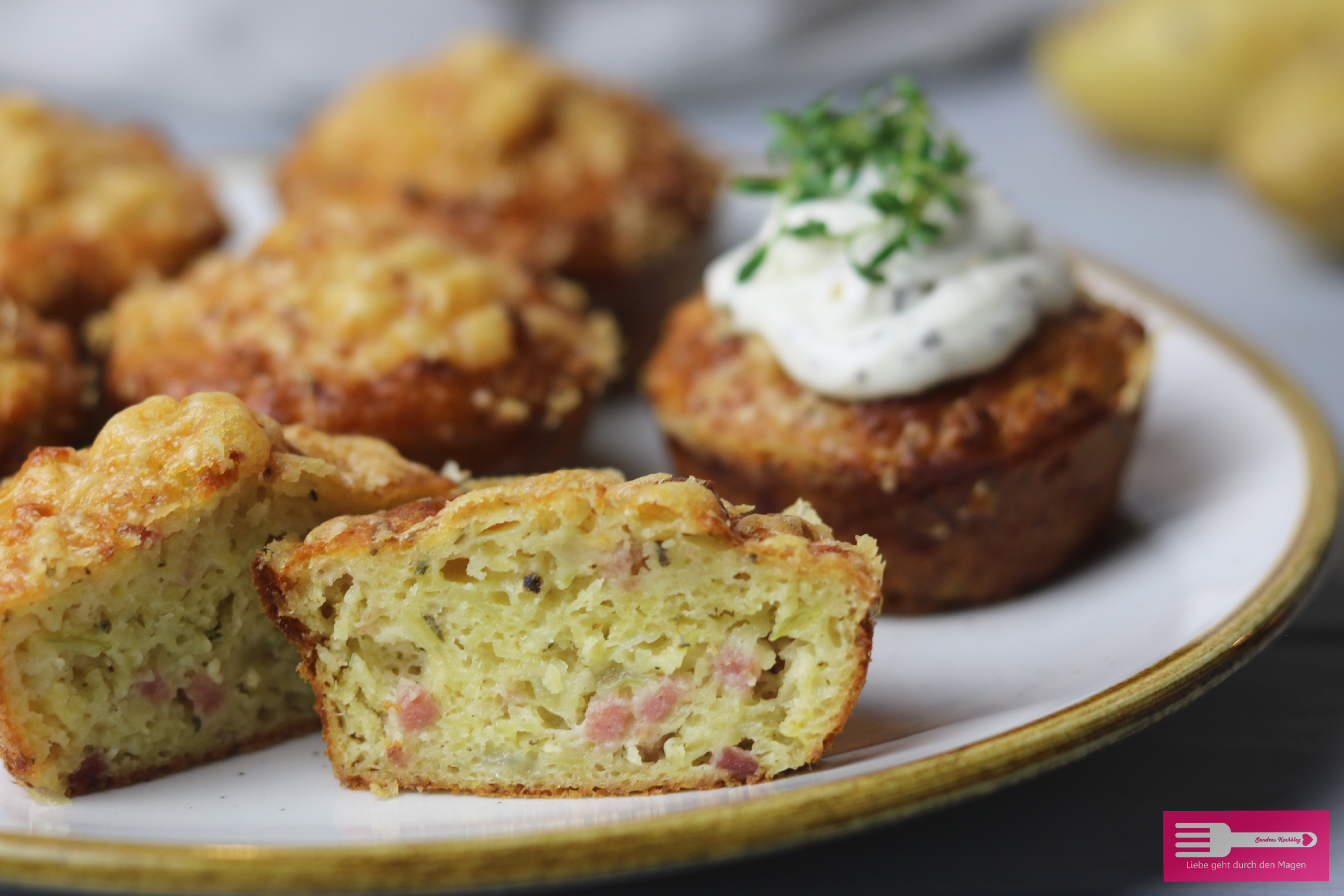 Kartoffel Muffins mit Schinken, Käse und Zwiebeln