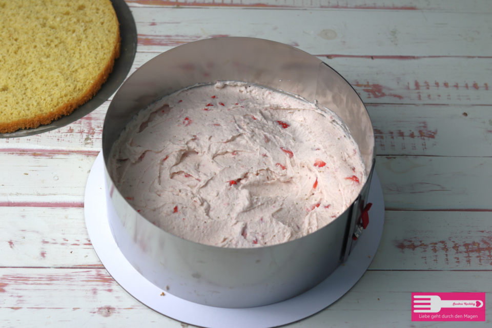 Erdbeer Biskuit Torte - Sandras Kochblog